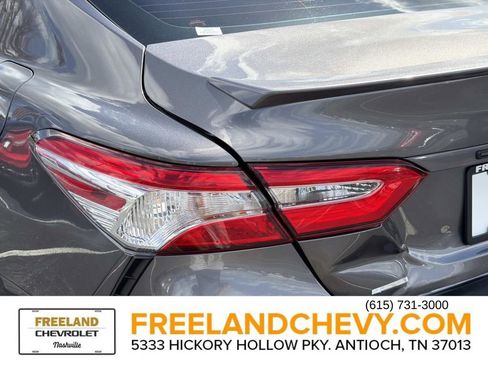 Used 2020 Toyota Camry SE image 12