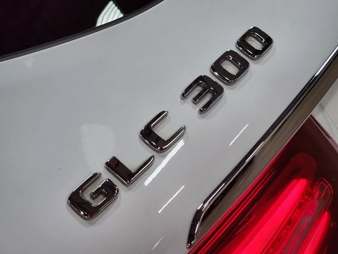 Used 2019 Mercedes-Benz GLC 300 image 25