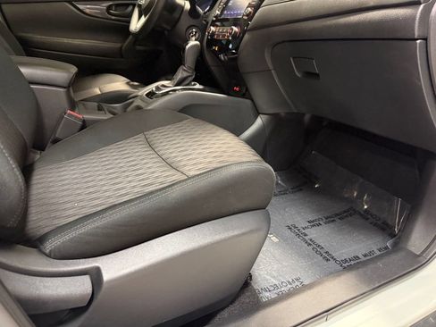 Used 2020 Nissan Rogue S AWD/4WD image 19