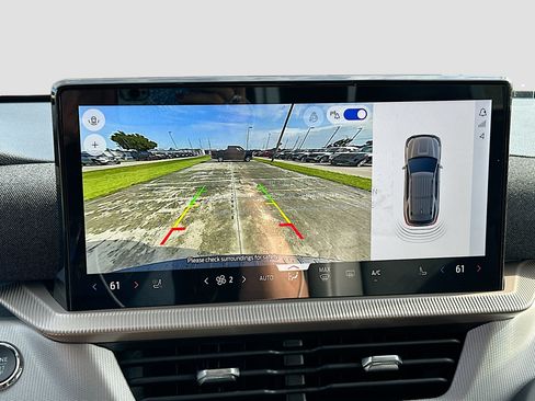 New 2026 Ford Explorer Active RWD image 9