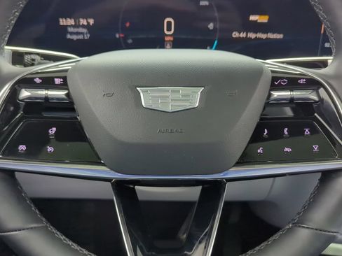 Used 2024 Cadillac Lyriq Sport AWD/4WD image 15