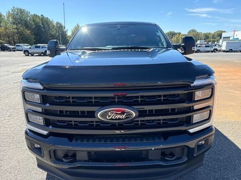 Used 2023 Ford F250 Lariat w/ Black Appearance Package image 8