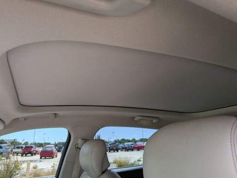 Used 2018 Lincoln MKX Reserve w/ Cargo Utility Package FWD image 22
