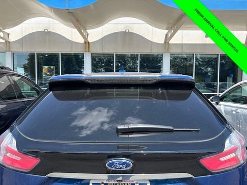Used 2020 Ford Edge Titanium w/ Equipment Group 301A AWD/4WD image 5