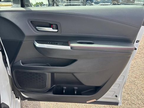 Used 2025 Toyota Sienna XSE AWD/4WD image 13