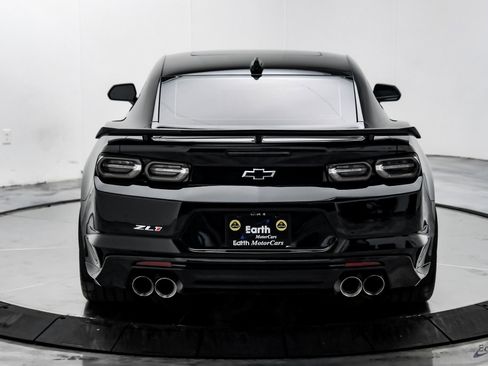 Used 2021 Chevrolet Camaro ZL1 image 12