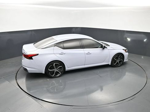 Used 2023 Nissan Altima 2.5 SR FWD image 21