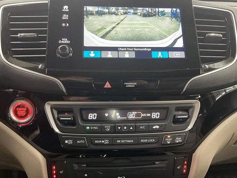 Used 2021 Honda Pilot Touring image 21