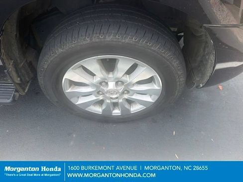 Used 2017 Toyota Sequoia Platinum AWD/4WD image 8