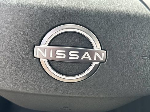 Used 2026 Nissan Sentra SR w/ SR Premium Package FWD image 23