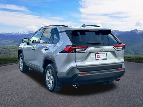 Used 2025 Toyota RAV4 XLE image 3