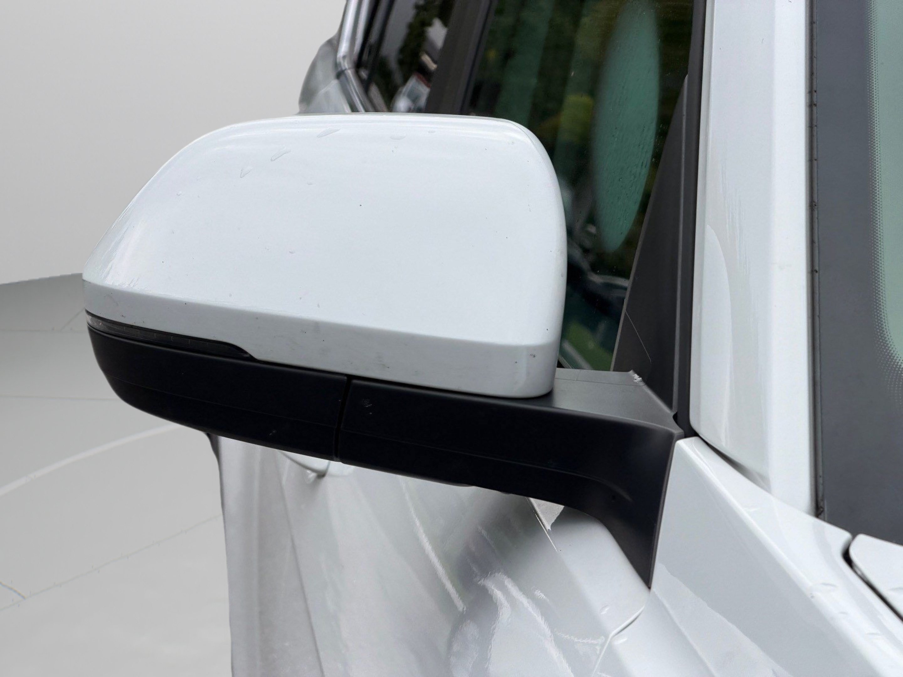 Used 2024 Volkswagen Atlas SE FWD image 48