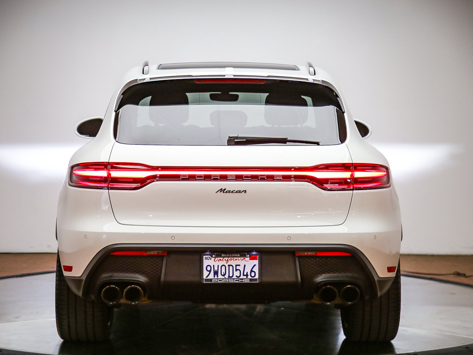 Certified 2026 Porsche Macan AWD/4WD image 39