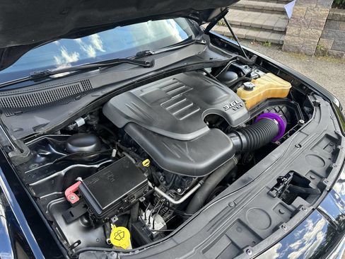 Used 2018 Chrysler 300 S image 12