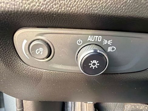 Used 2023 Chevrolet Traverse LS w/ LPO, Floor Liner Package AWD/4WD image 28