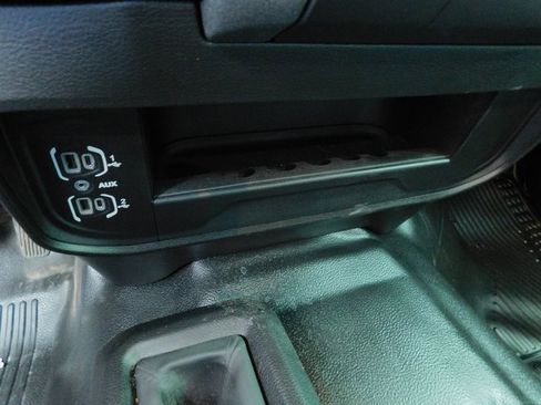 Used 2024 RAM 2500 Tradesman w/ Chrome Appearance Group image 26