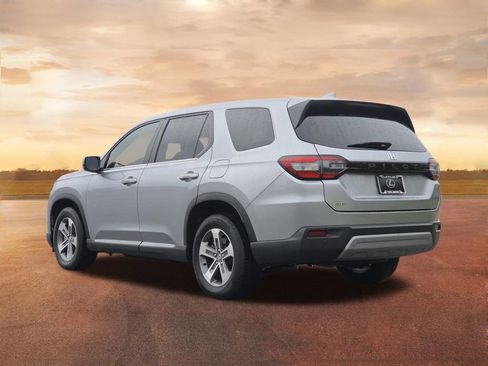 Used 2023 Honda Pilot EX-L image 7