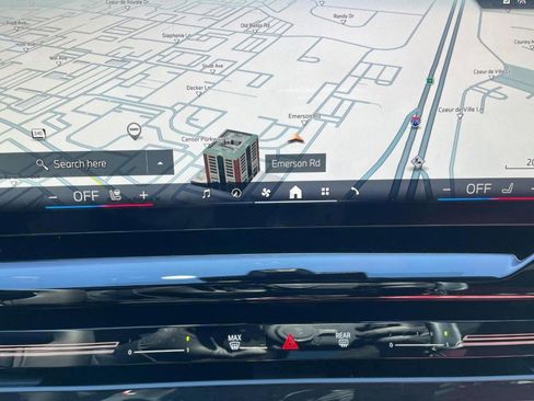 Certified 2025 BMW 530i xDrive w/ Premium Package image 20