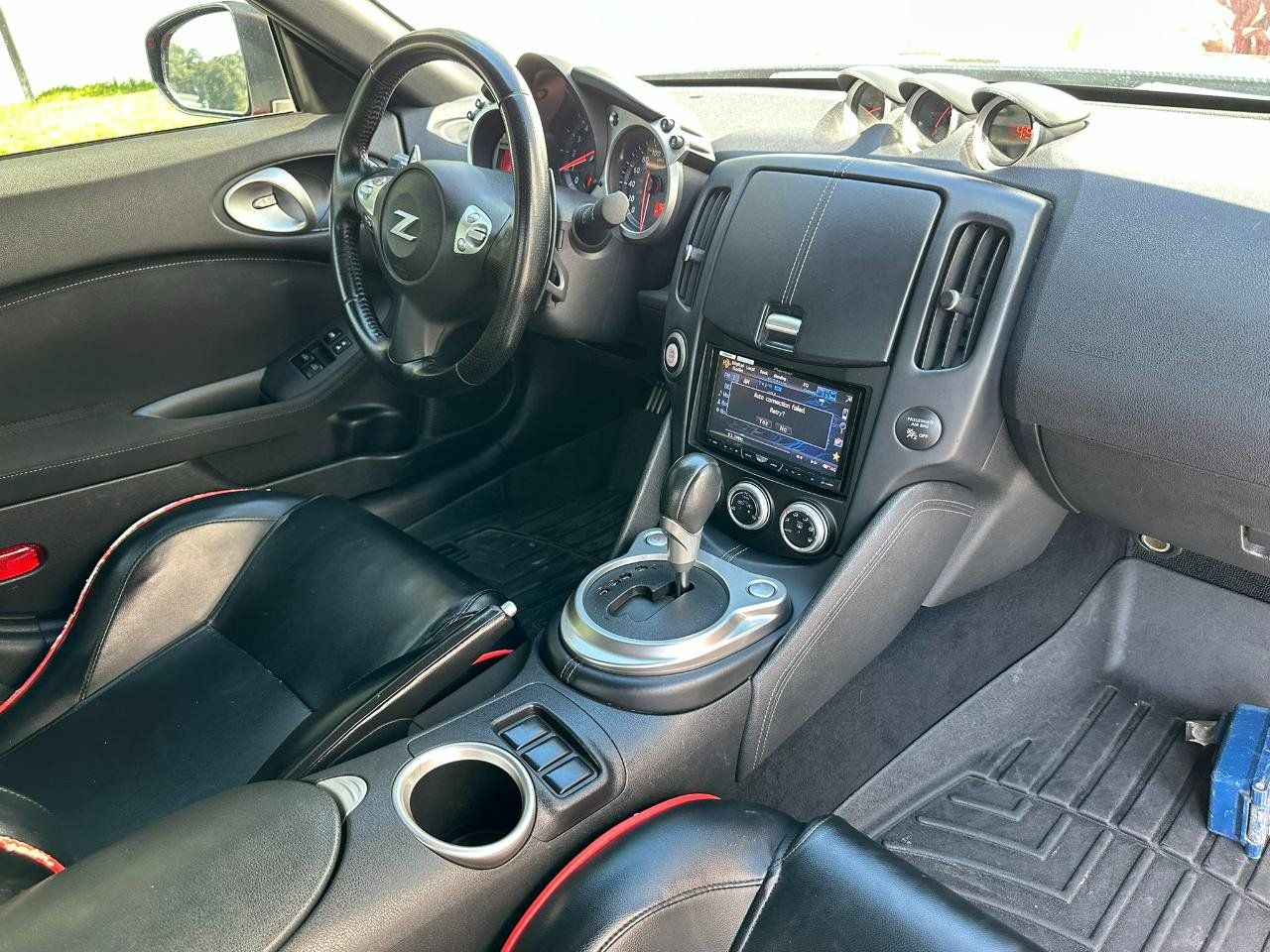 Used 2014 Nissan 370Z Coupe RWD image 46