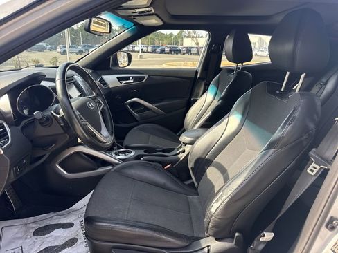 Used 2016 Hyundai Veloster w/ Option Group 02 image 19