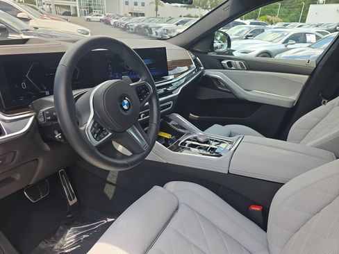 Used 2026 BMW X6 xDrive40i AWD/4WD image 16