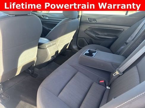 Used 2024 Nissan Altima 2.5 SV image 19