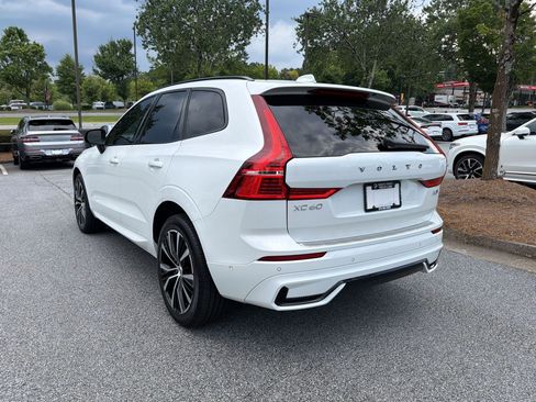 Used 2024 Volvo XC60 B5 Plus w/ Protection Package Premier AWD/4WD image 3
