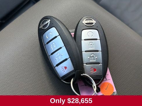 Used 2022 Nissan Frontier SV image 4