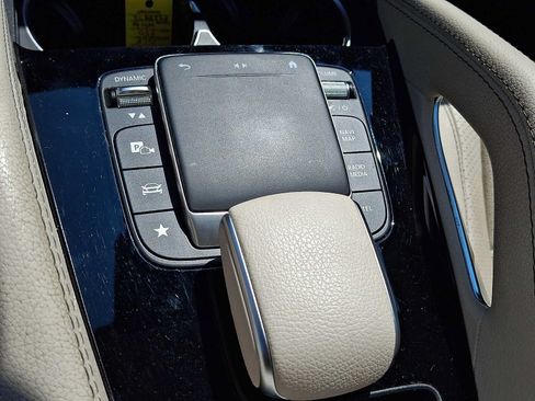 Used 2021 Mercedes-Benz GLE 350 4MATIC image 16