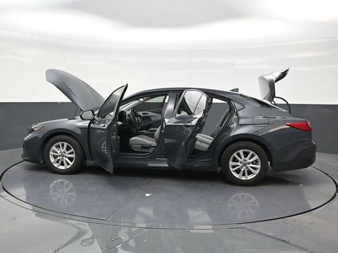 Used 2025 Toyota Camry LE FWD image 29
