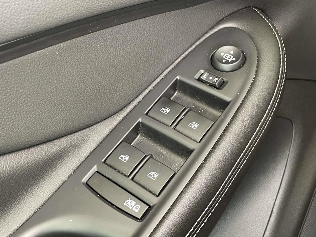 Used 2020 Buick Envision Premium w/ LPO, Road Trip Package AWD/4WD image 31