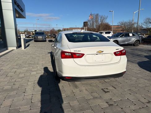 Used 2018 Chevrolet Malibu LT image 14