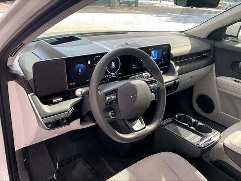 Used 2025 Hyundai Ioniq 5 Limited image 17