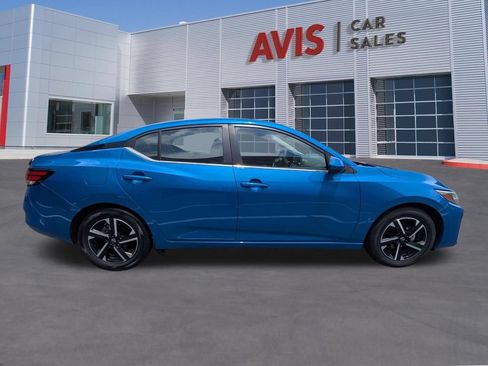 Used 2025 Nissan Sentra SV FWD image 5