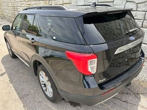 Used 2023 Ford Explorer XLT w/ Equipment Group 202A AWD/4WD image 4