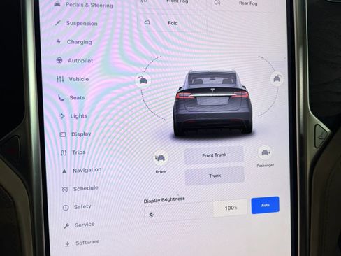 Used 2017 Tesla Model X 90D AWD/4WD image 33
