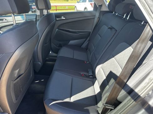 Used 2018 Hyundai Tucson SE w/ Cargo Package image 17
