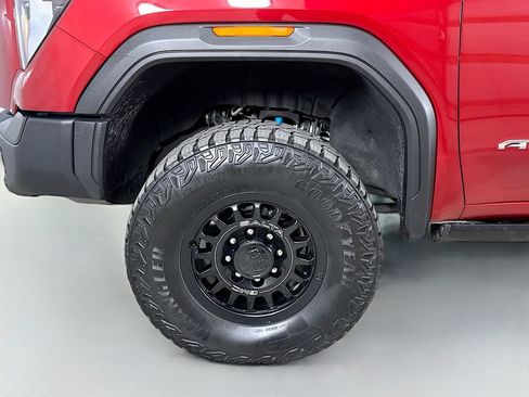 Used 2025 GMC Sierra 2500 AT4X w/ AT4X AEV Edition image 37