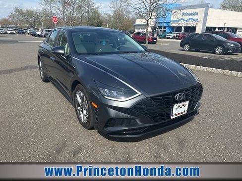 Used 2022 Hyundai Sonata SEL w/ Convenience Package image 1