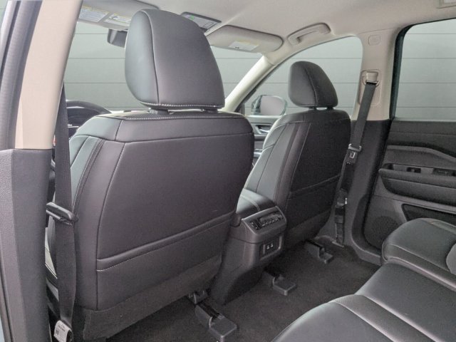 Certified 2026 Nissan Pathfinder SL FWD image 31