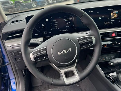 New 2025 Kia K5 EX image 14