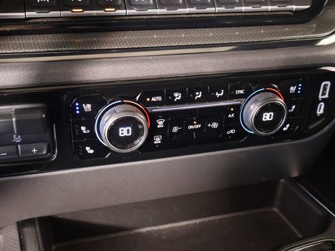 Used 2022 Chevrolet Silverado 1500 ZR2 w/ Technology Package image 7