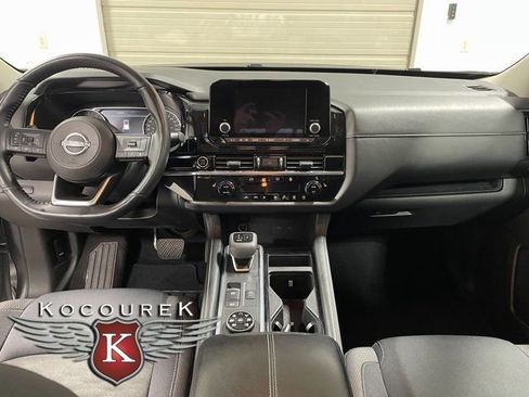Used 2024 Nissan Pathfinder SV AWD/4WD image 13