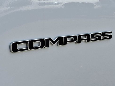 Used 2025 Jeep Compass Limited AWD/4WD image 28