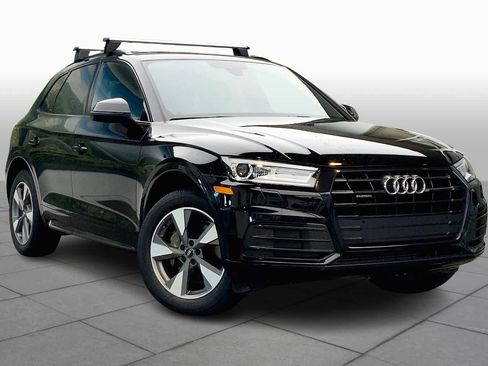 Used 2020 Audi Q5 2.0T Premium w/ Titanium Sport Package AWD/4WD image 3