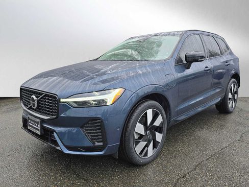 Certified 2023 Volvo XC60 T8 Plus w/ Climate Package image 7