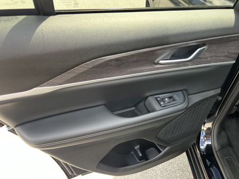 Used 2024 Jeep Grand Cherokee Limited RWD image 28