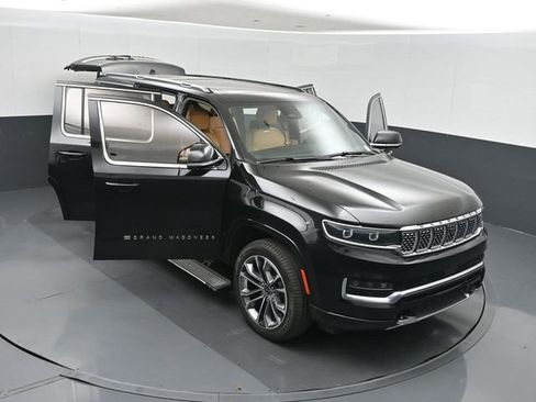 Used 2024 Jeep Grand Wagoneer Series III w/ Rear Seat Video Group 1 AWD/4WD image 52