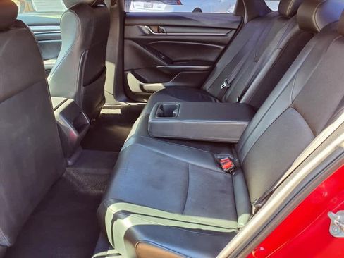 Used 2018 Honda Accord Sport image 10