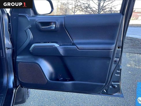 Used 2023 Toyota Tacoma TRD Off-Road image 23